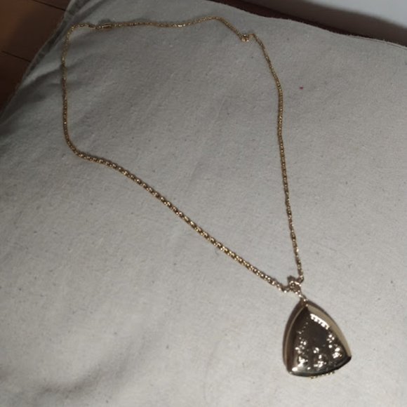 Gold tone locket & chain necklace - Picture 2 of 9